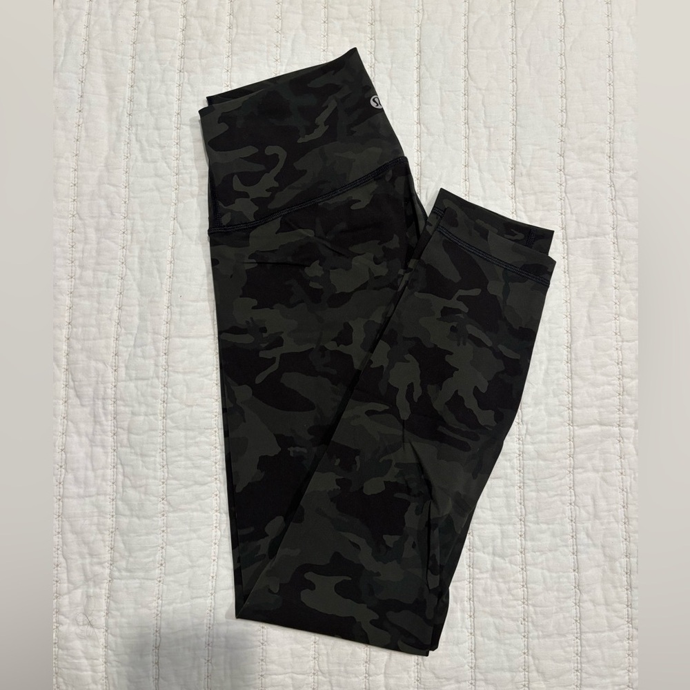 Lululemon Wunder Under 25”